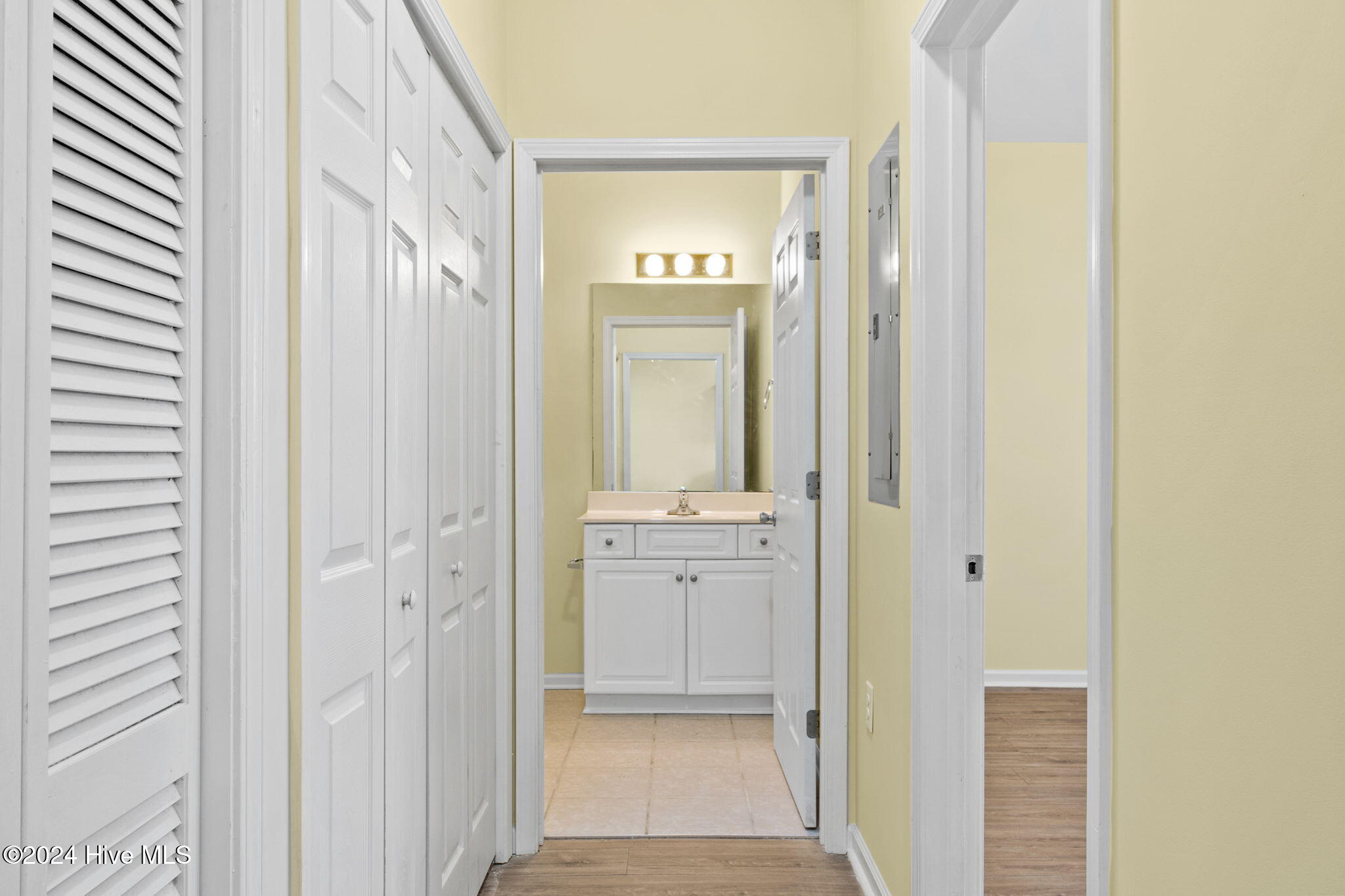 4134 Vanessa Drive SE, Unit 12