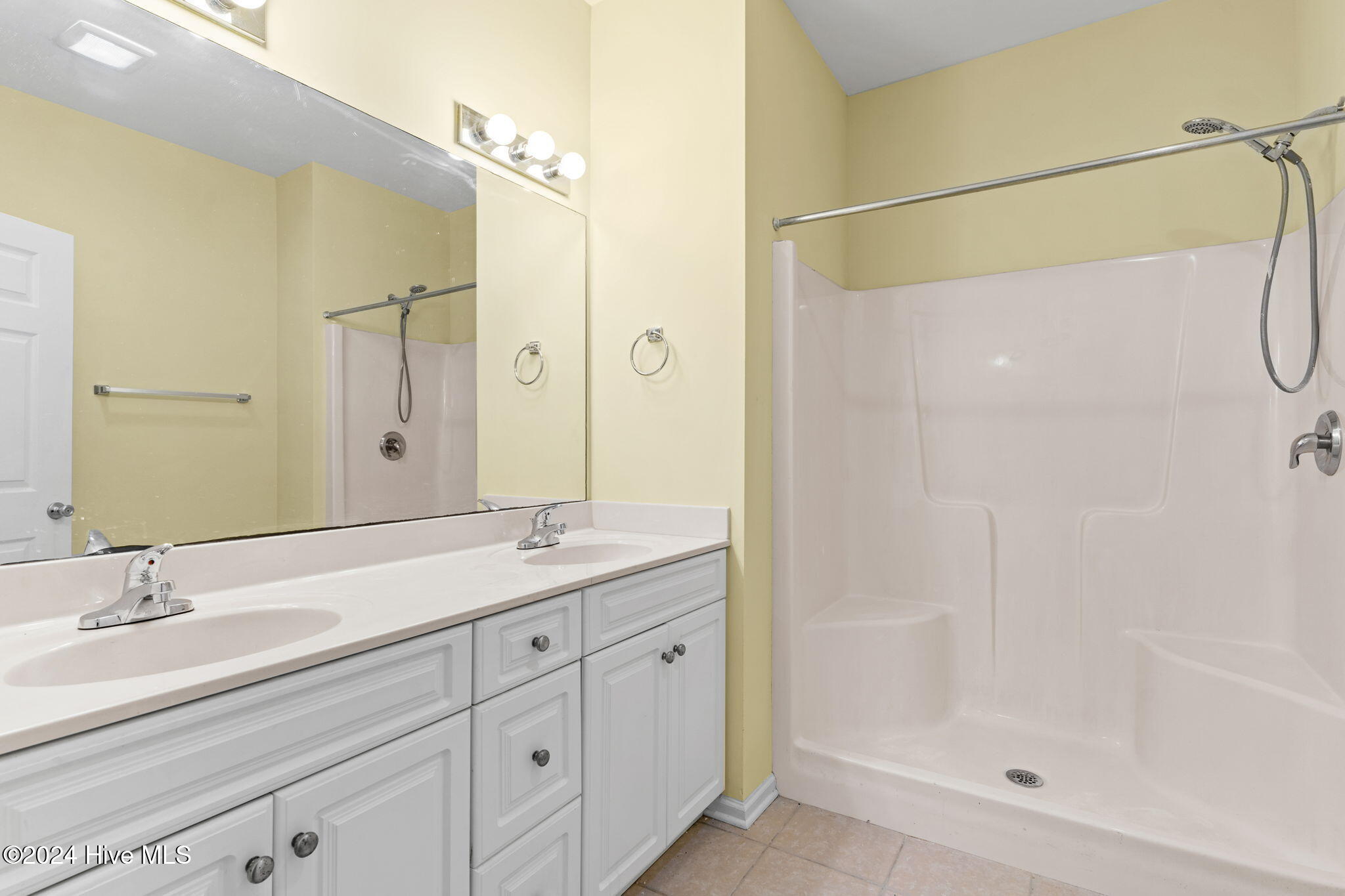 4134 Vanessa Drive SE, Unit 12