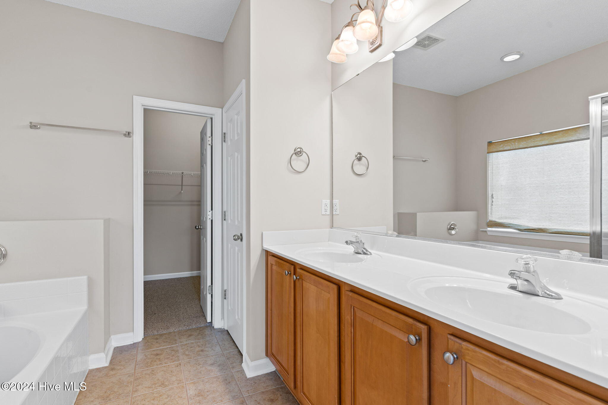 5011 Bowline Court