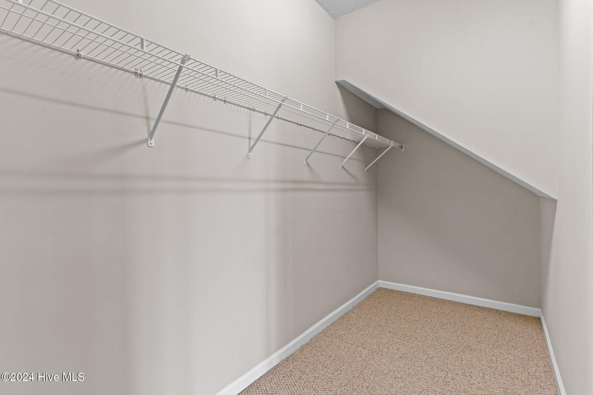 5011 Bowline Court