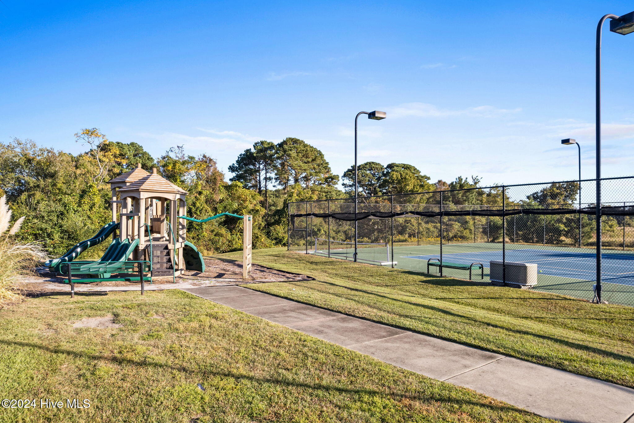 5011 Bowline Court