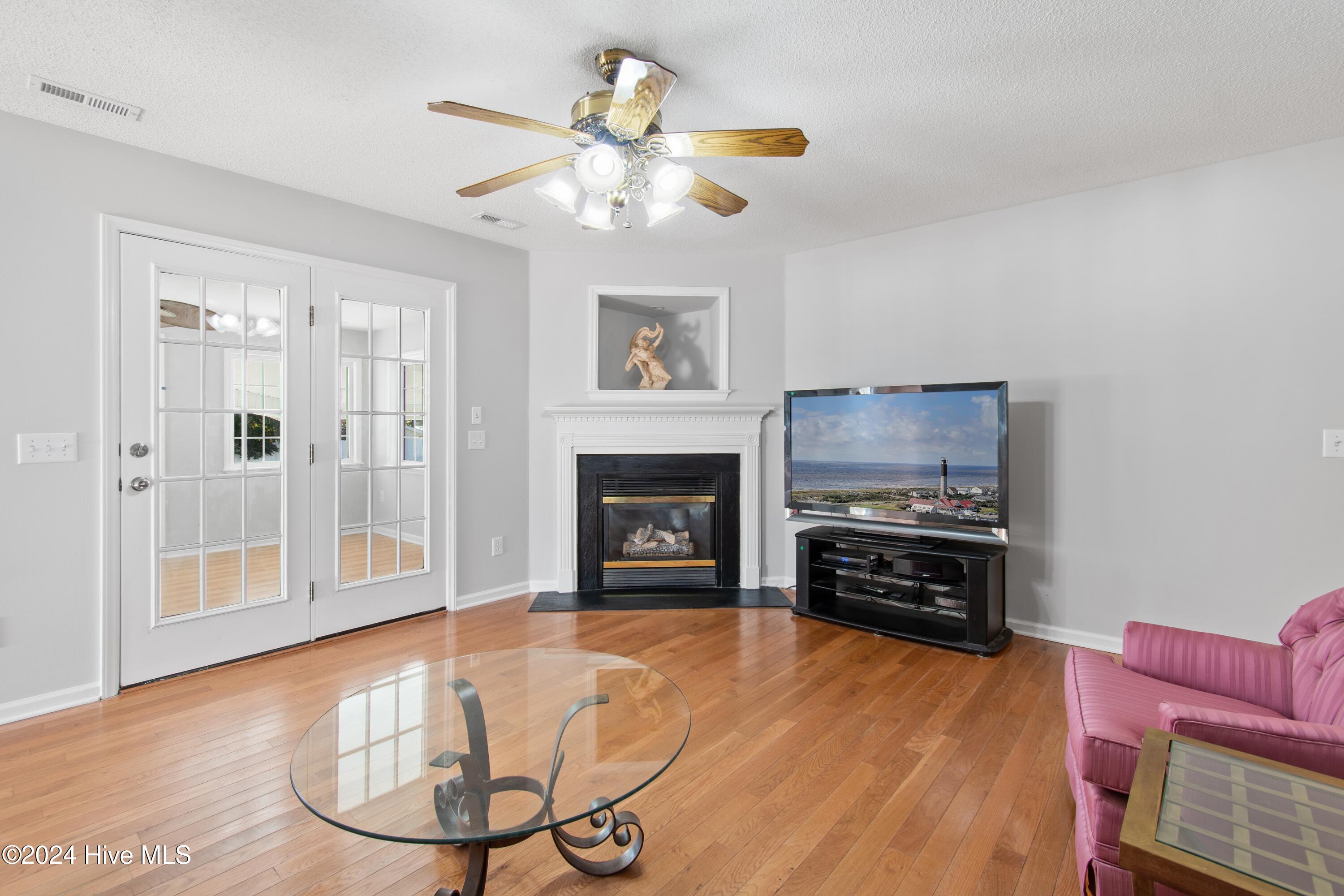 484 S Shore Drive