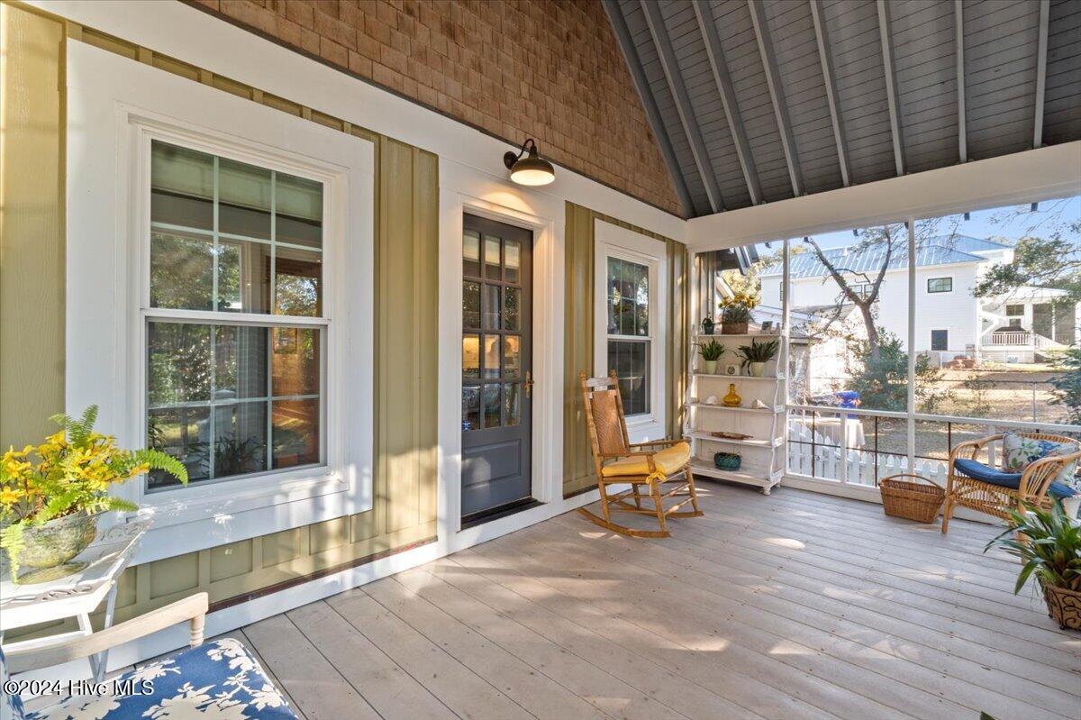 413 N Caswell Avenue