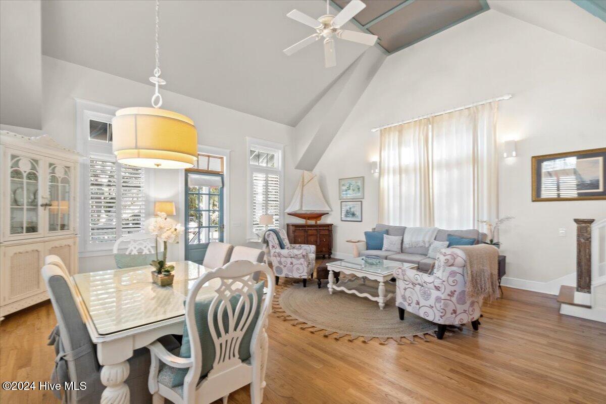 413 N Caswell Avenue