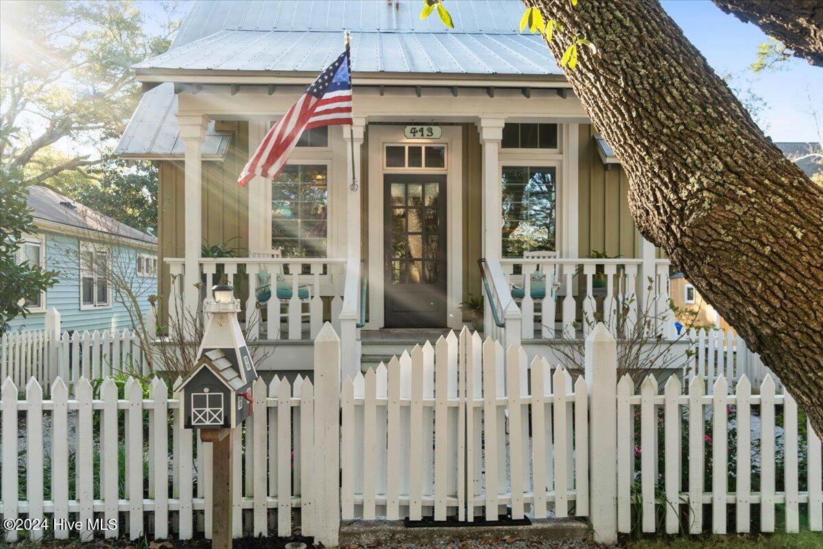 413 N Caswell Avenue
