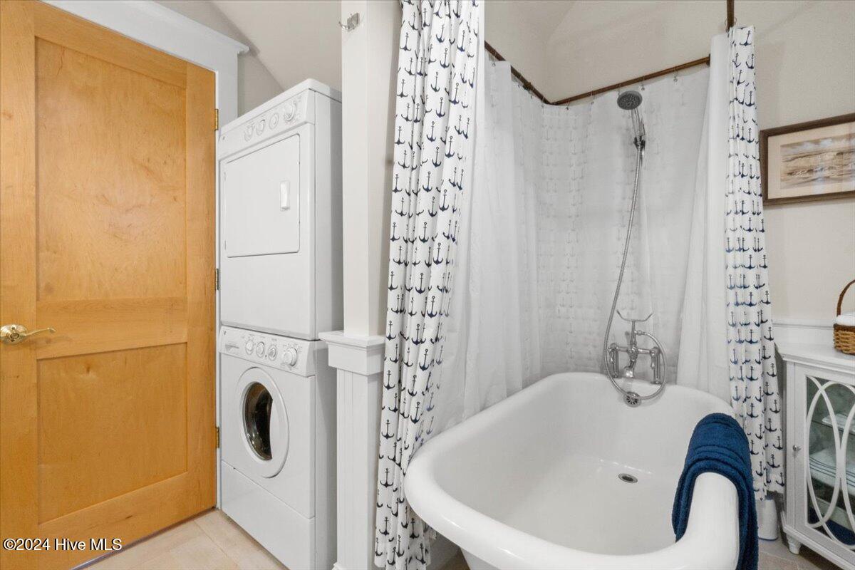 413 N Caswell Avenue