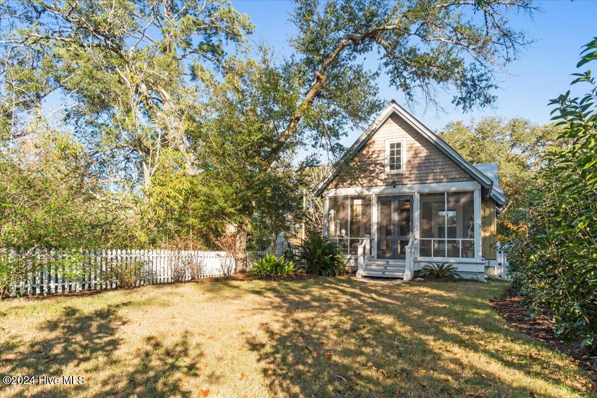 413 N Caswell Avenue