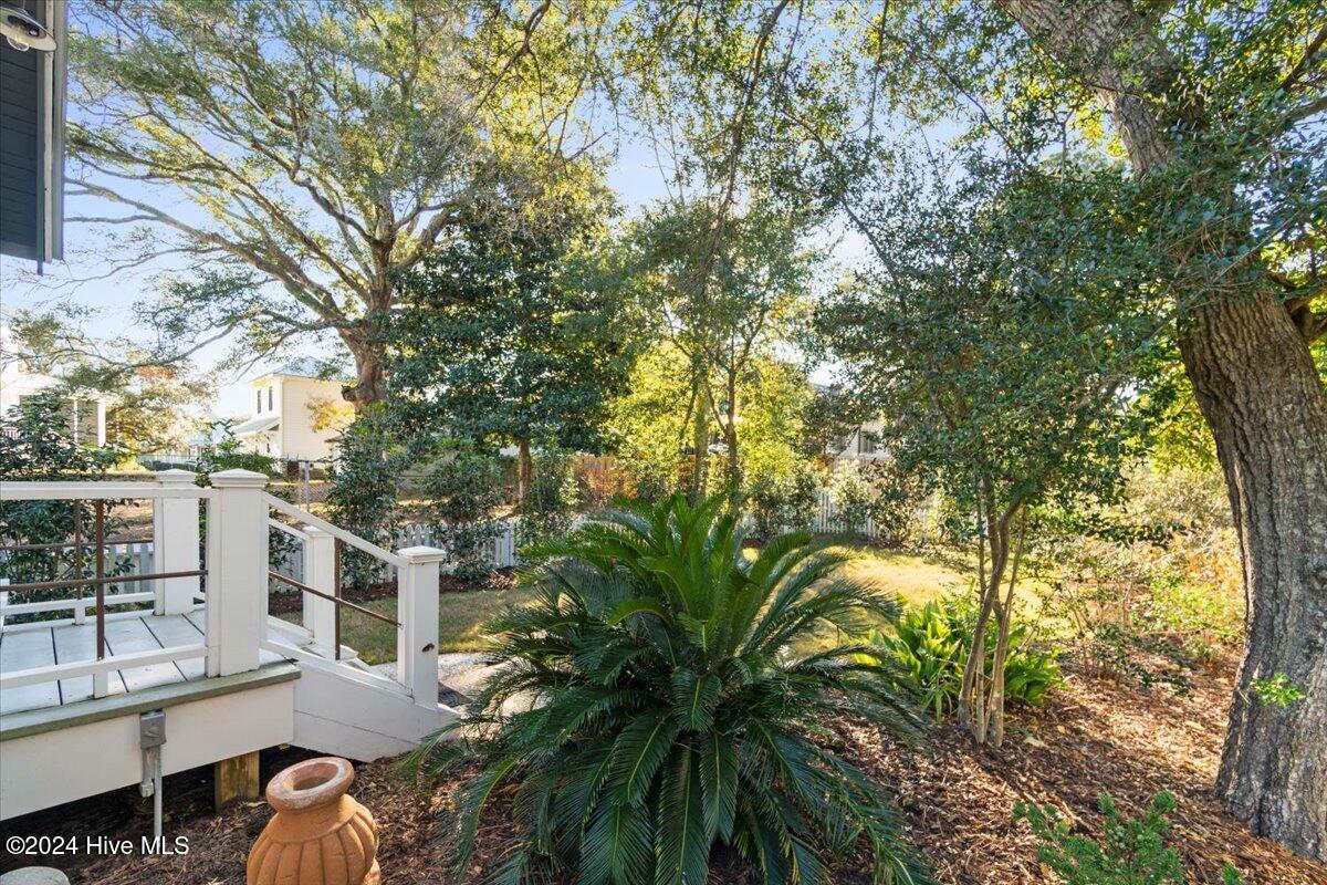 413 N Caswell Avenue