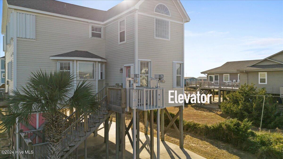 918 E Beach Drive
