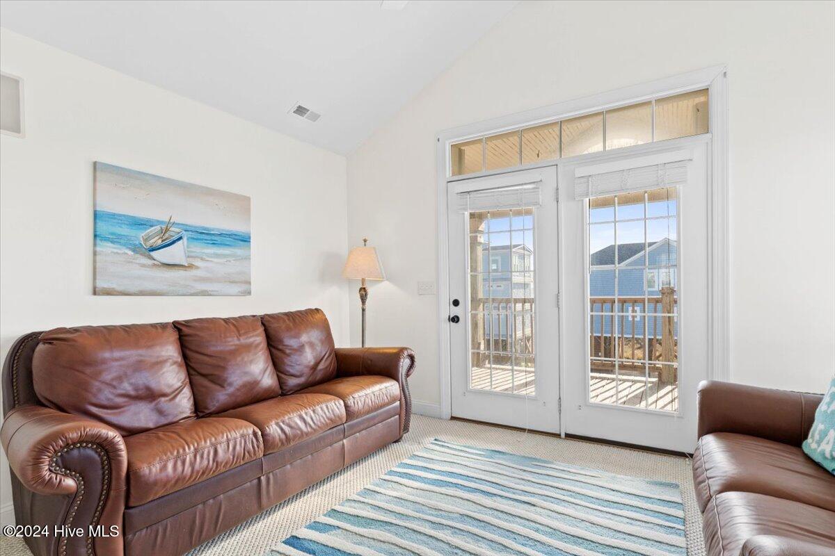 918 E Beach Drive