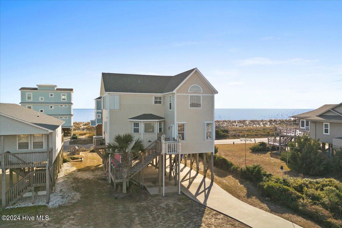 918 E Beach Drive