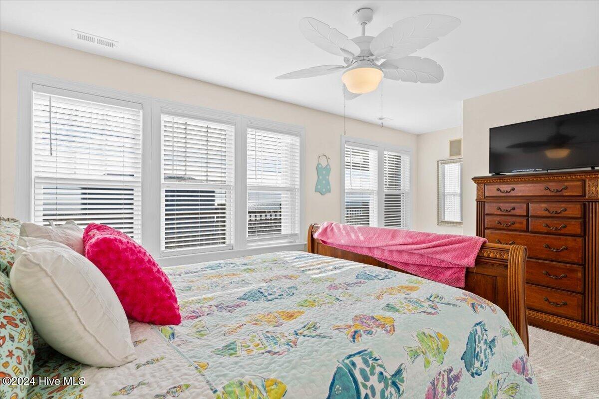 918 E Beach Drive