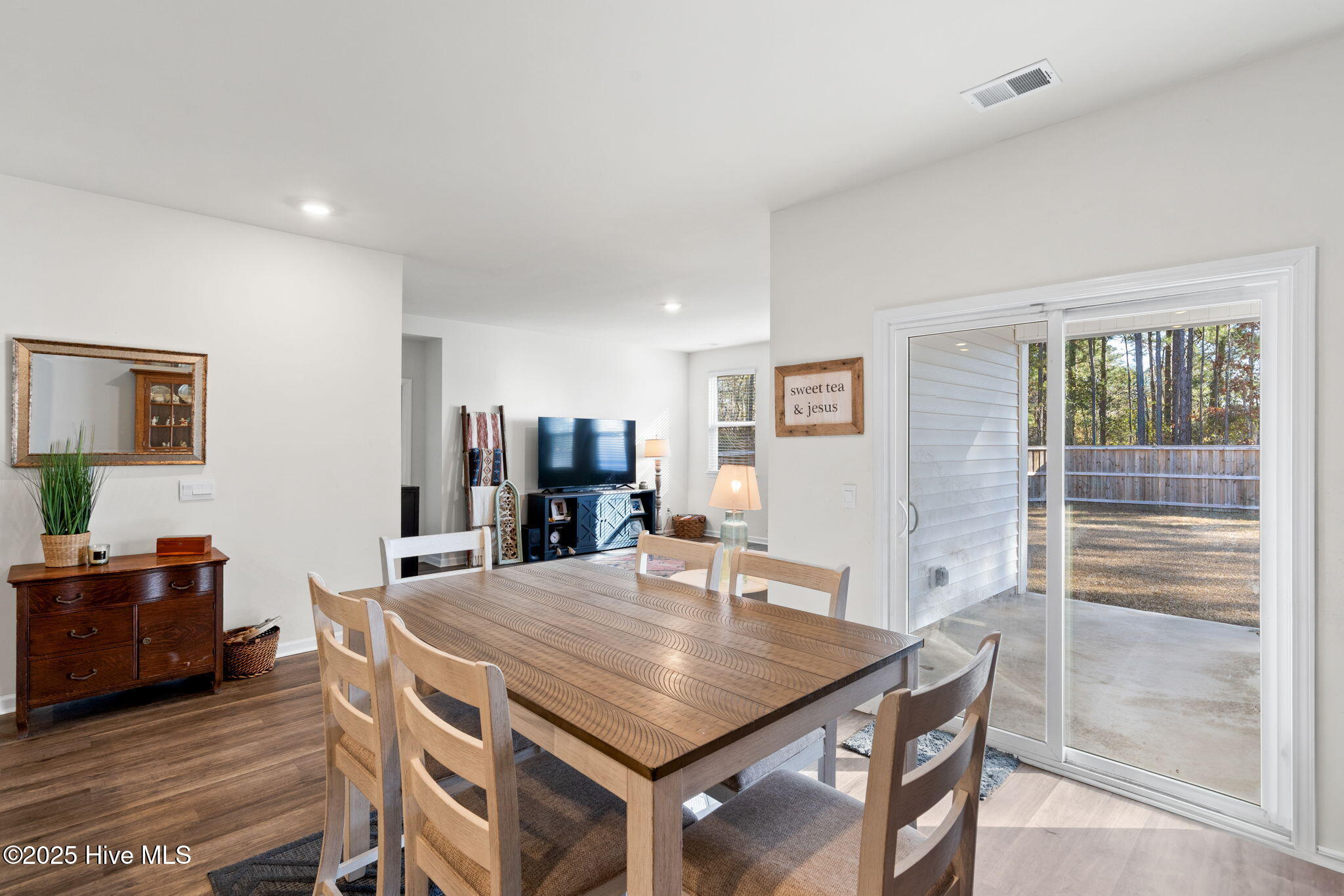 1623 Lightered Knot Court