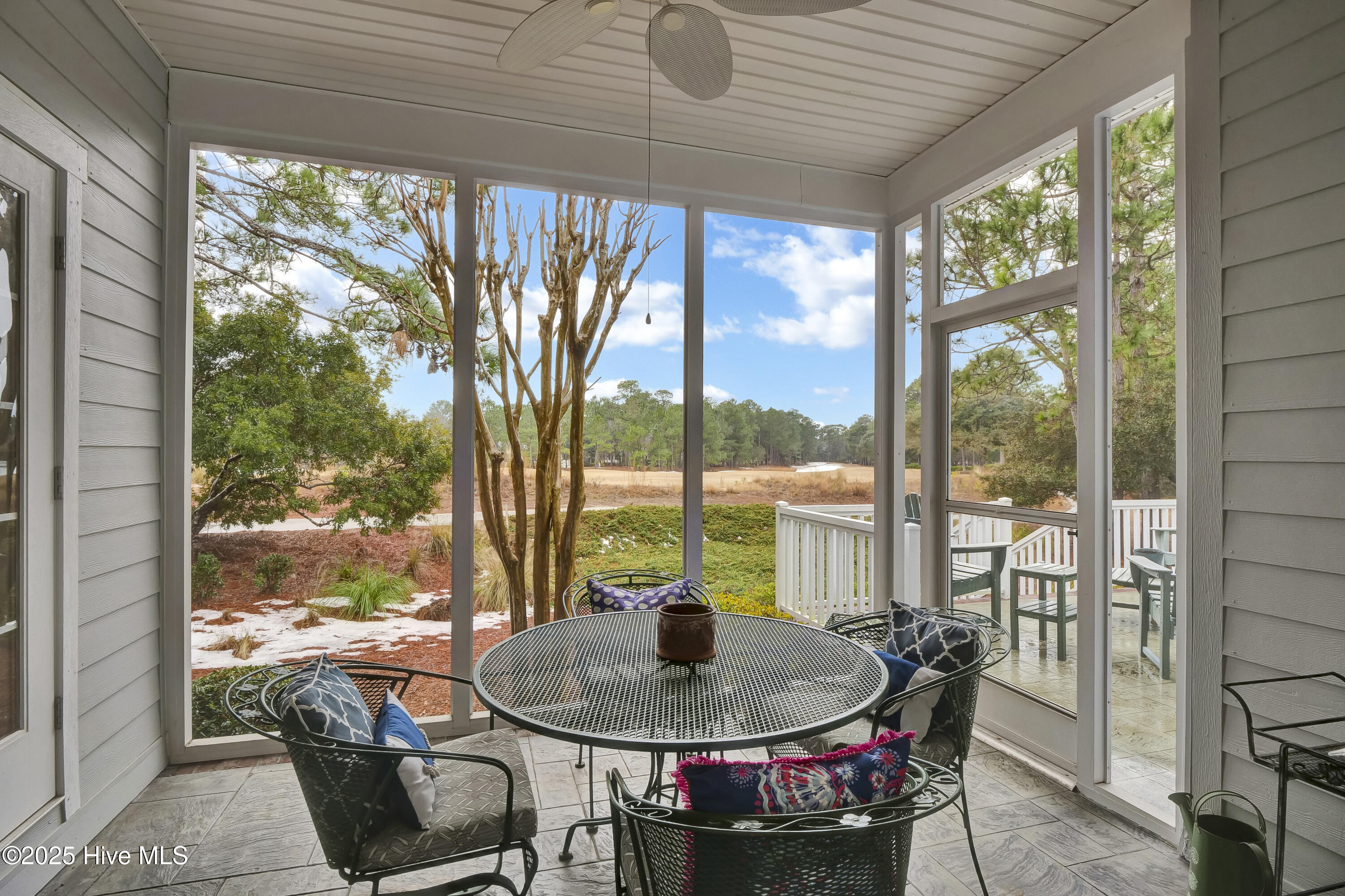 1803 Smoketree Court SE