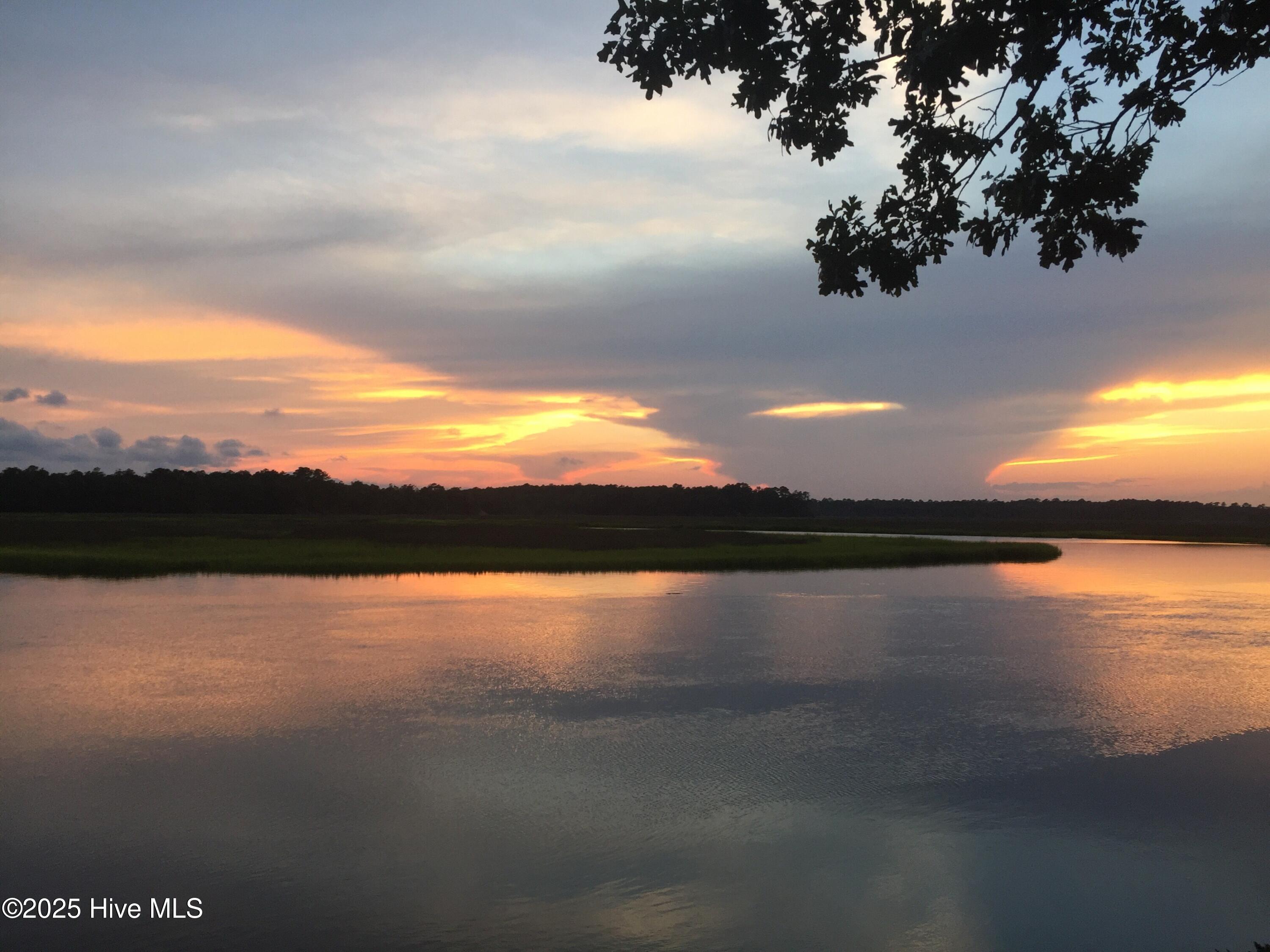 1803 Smoketree Court SE