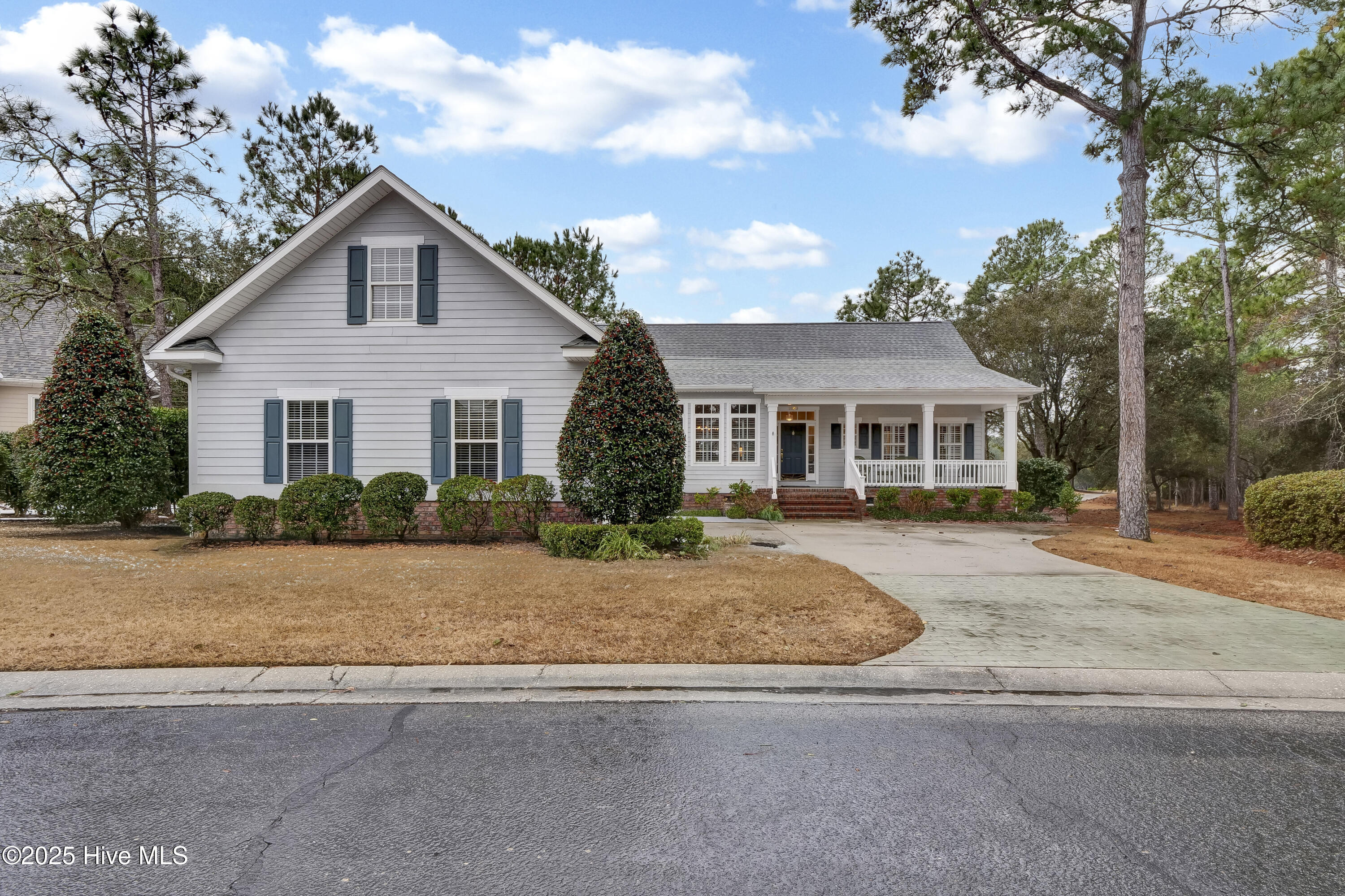 1803 Smoketree Court SE