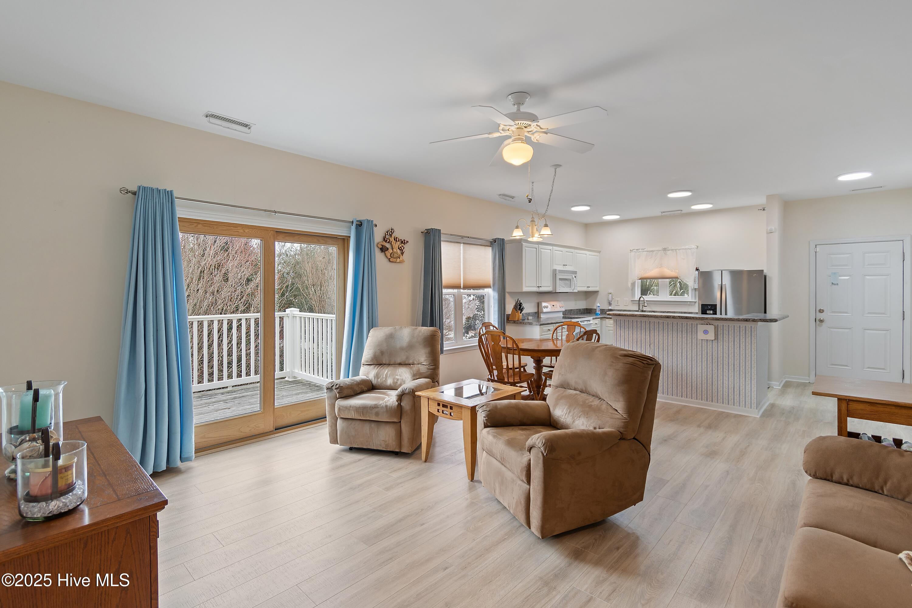 4132 Vanessa Drive, Unit 15