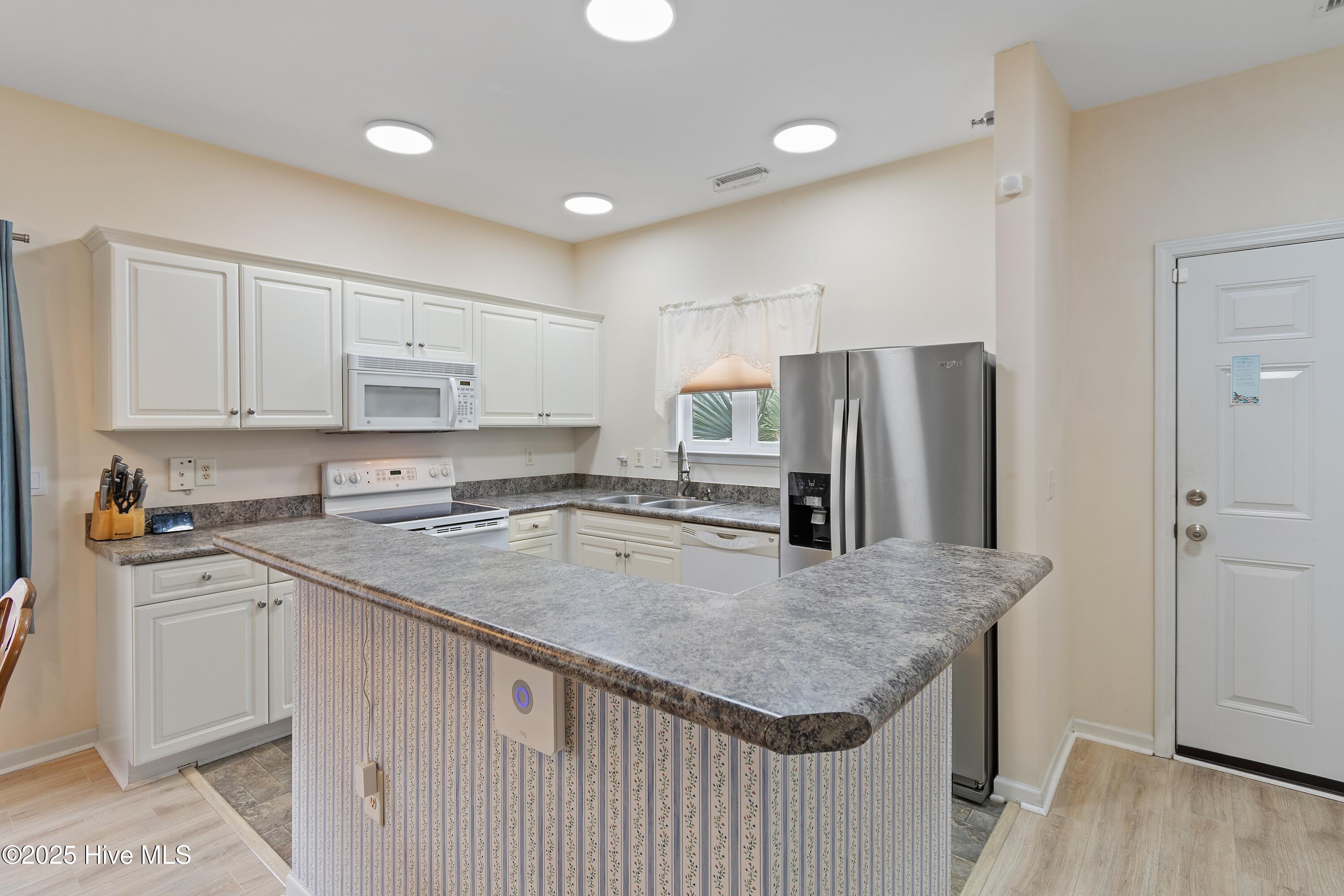 4132 Vanessa Drive, Unit 15