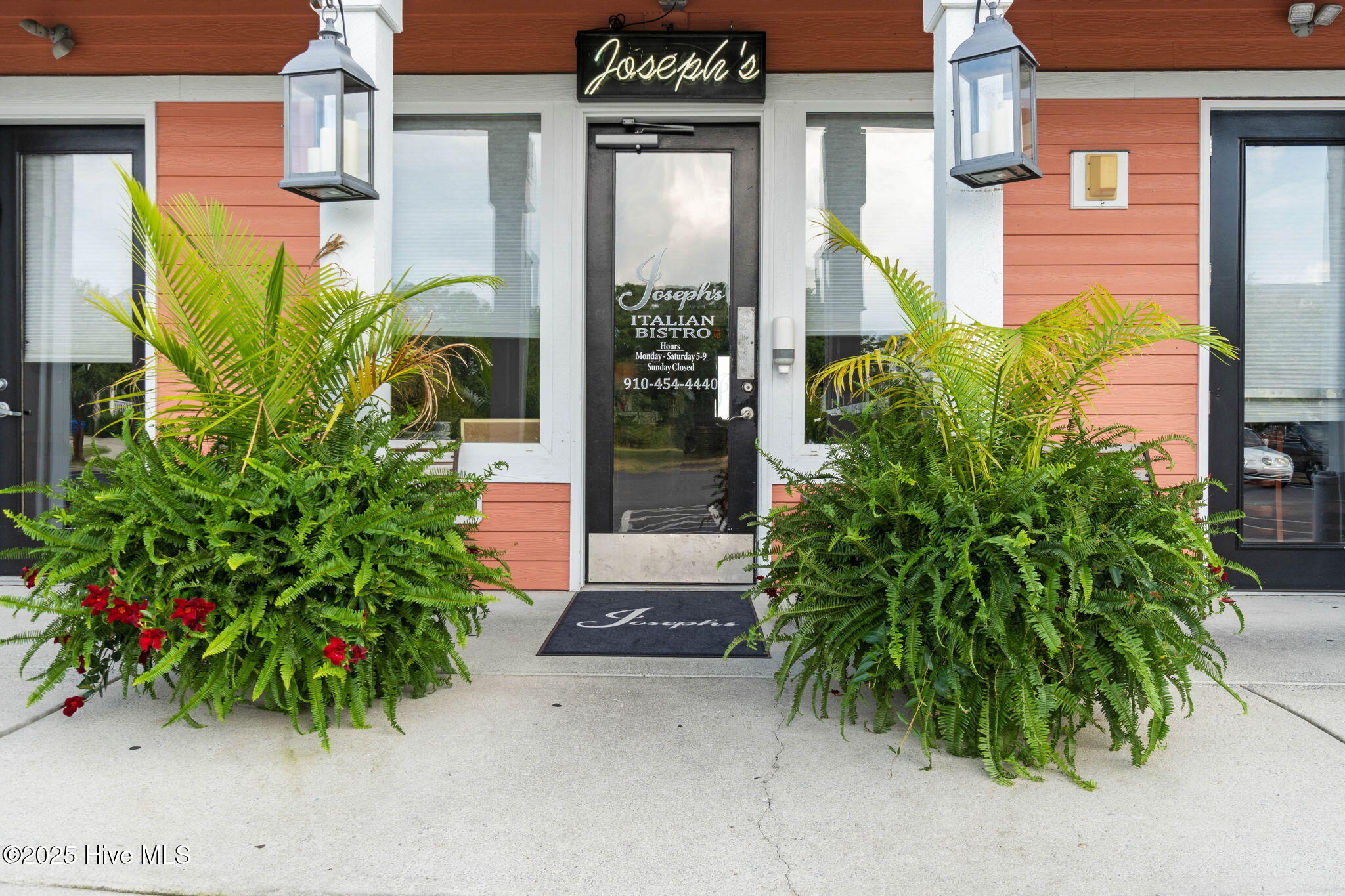 4132 Vanessa Drive, Unit 15