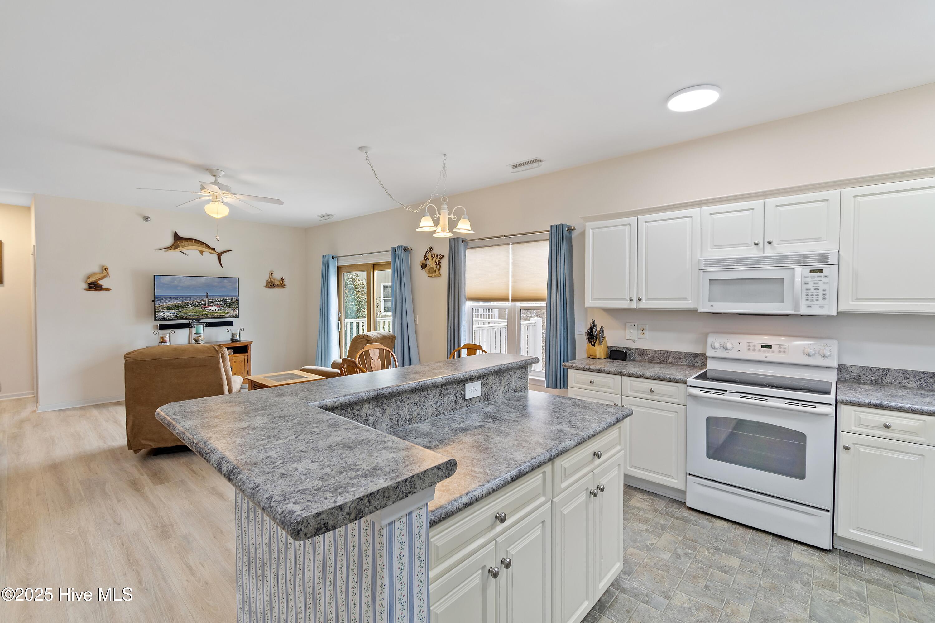 4132 Vanessa Drive, Unit 15