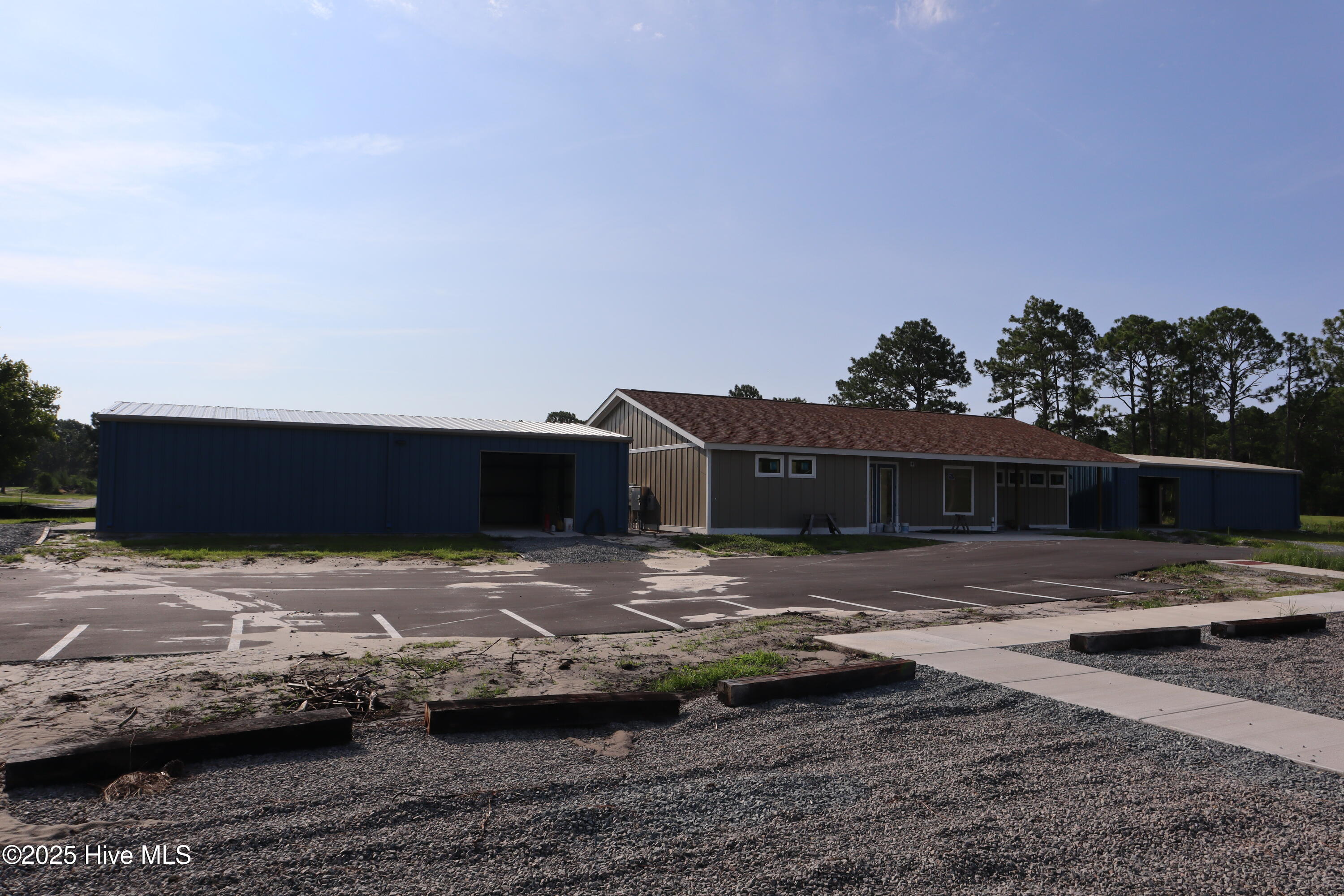 421 Charlestown Road