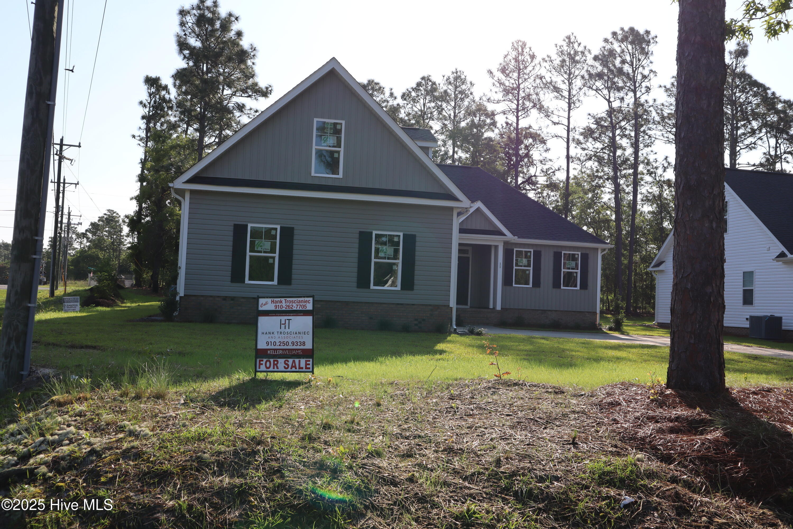 11 Pine Shores Drive