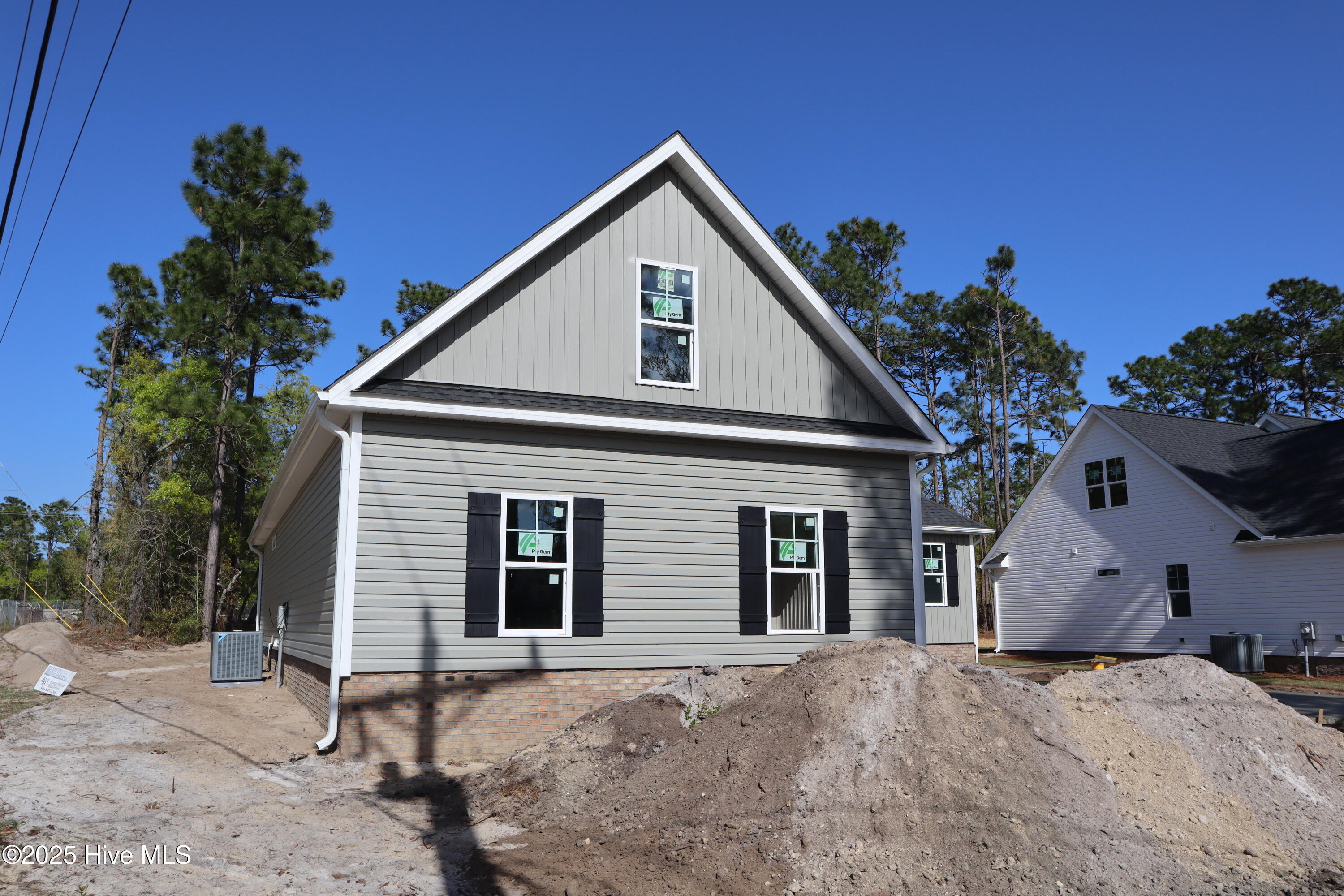 11 Pine Shores Drive