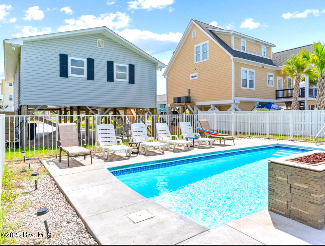 220 W Dolphin Drive