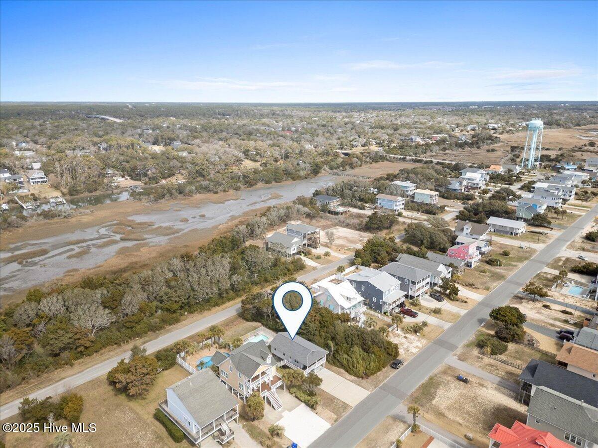 220 W Dolphin Drive