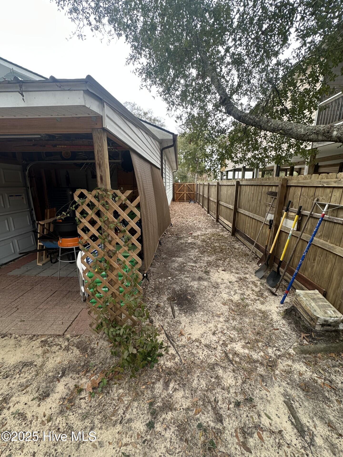 106 NW 4th Street