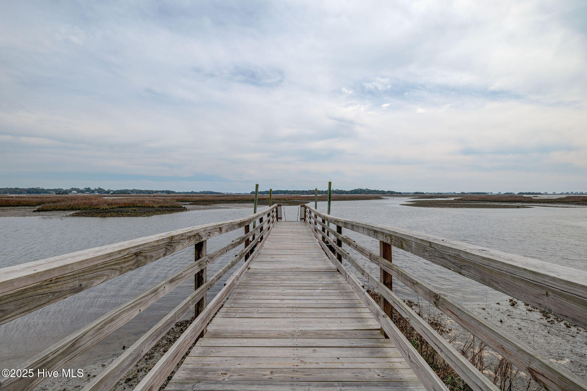 475 Genoes Point Road SW