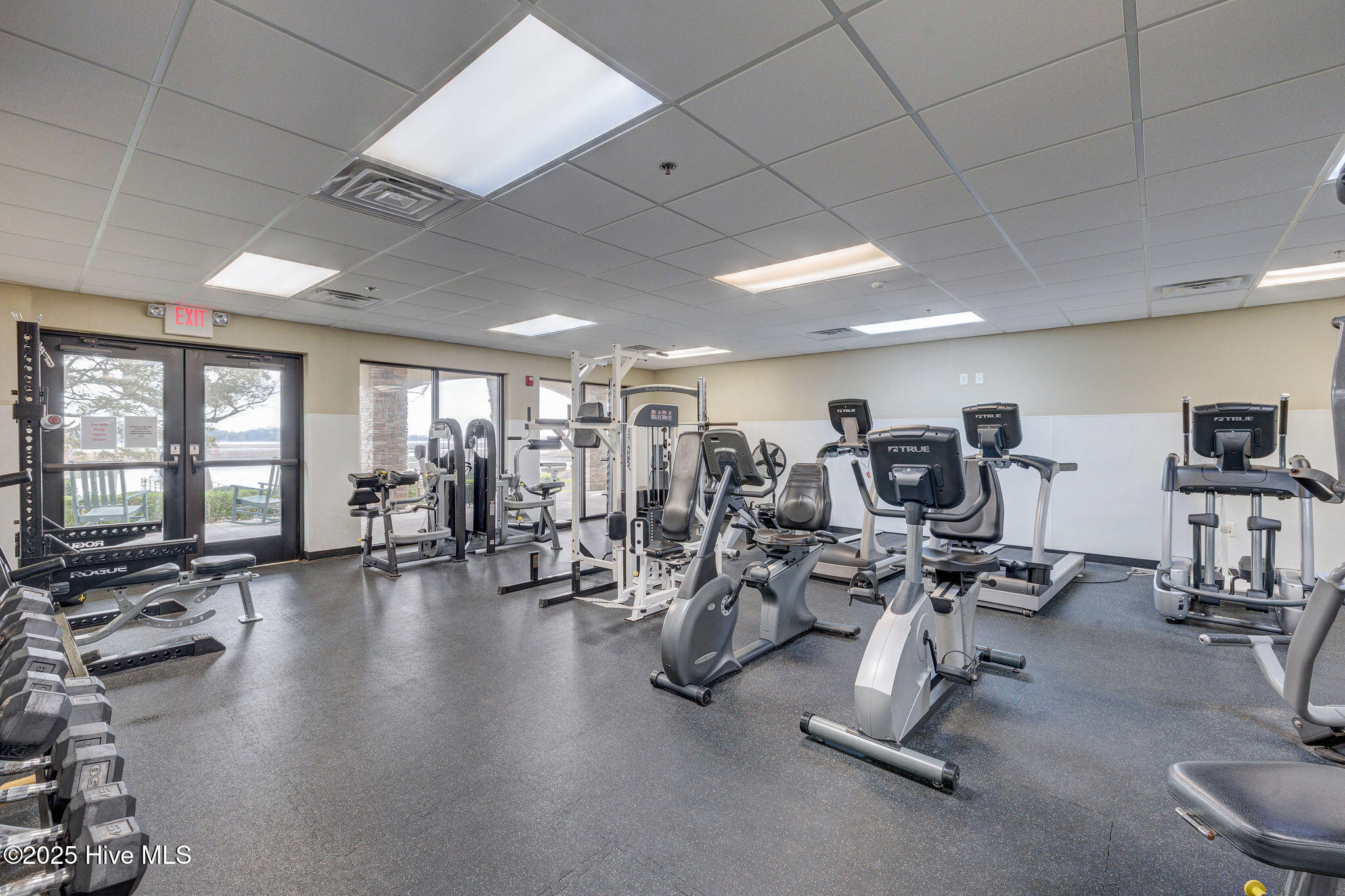 475 Genoes Point Road SW