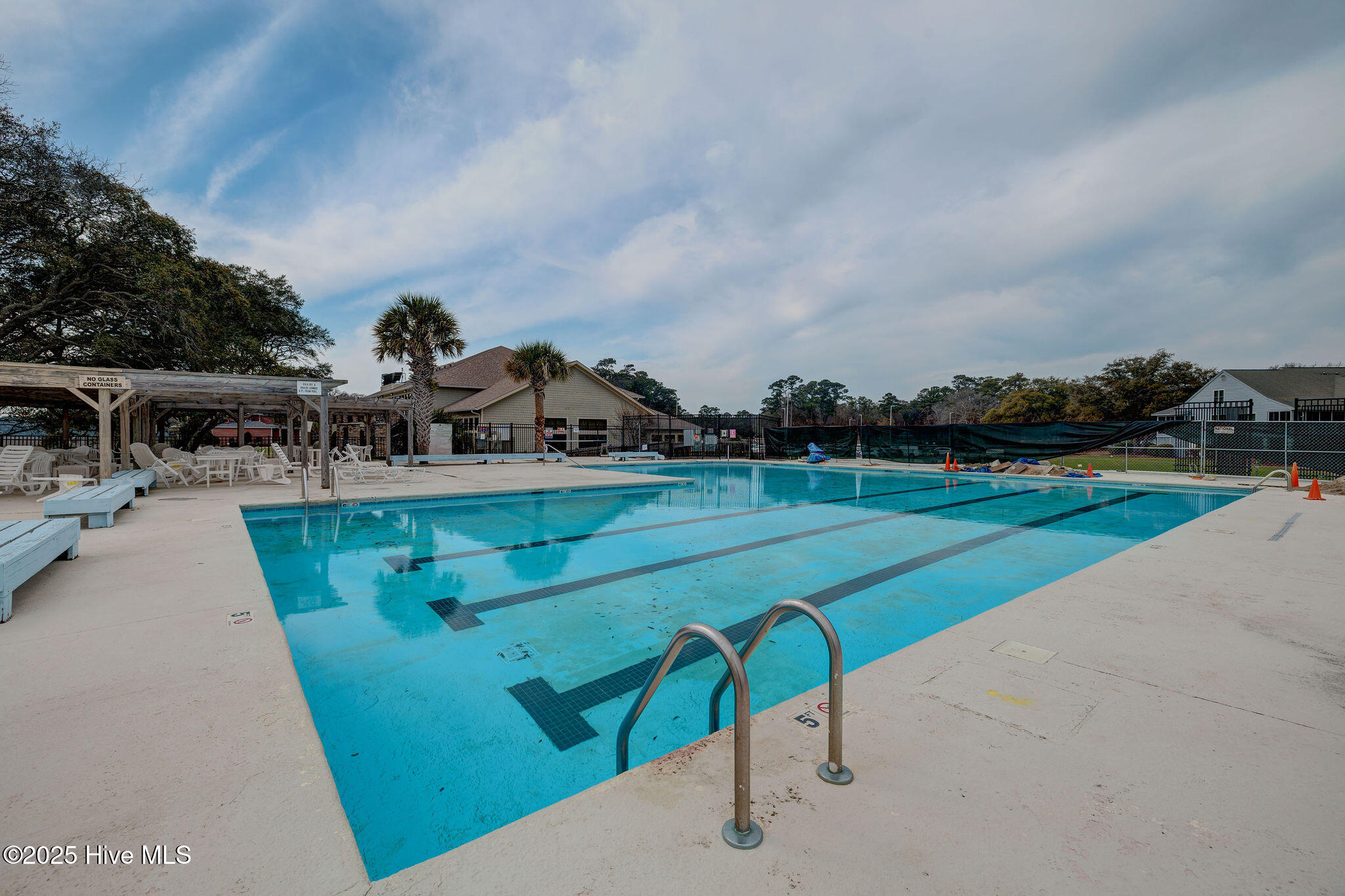 475 Genoes Point Road SW