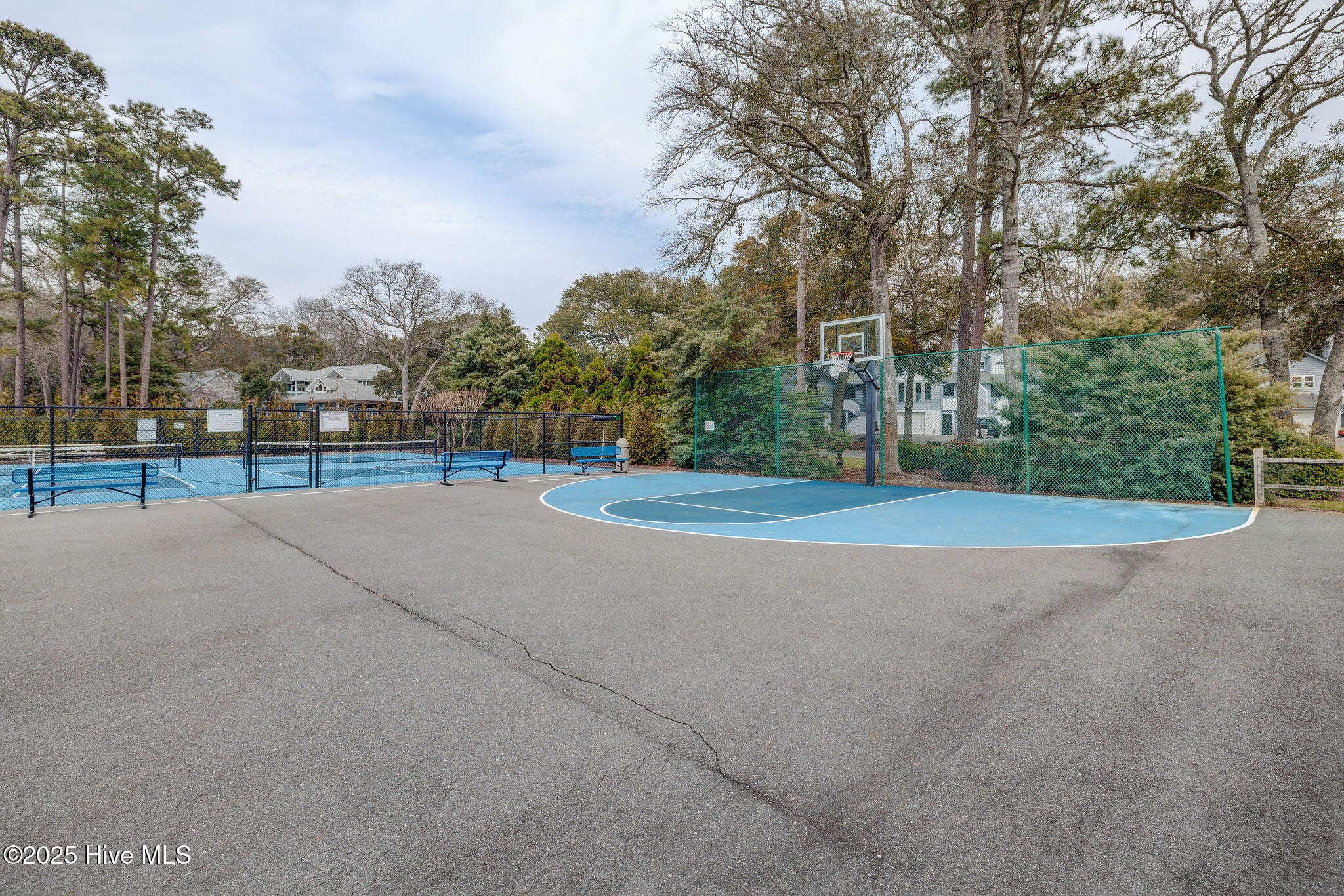 475 Genoes Point Road SW