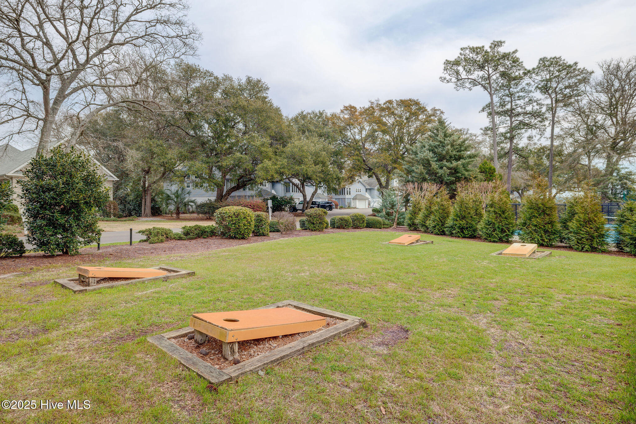 475 Genoes Point Road SW