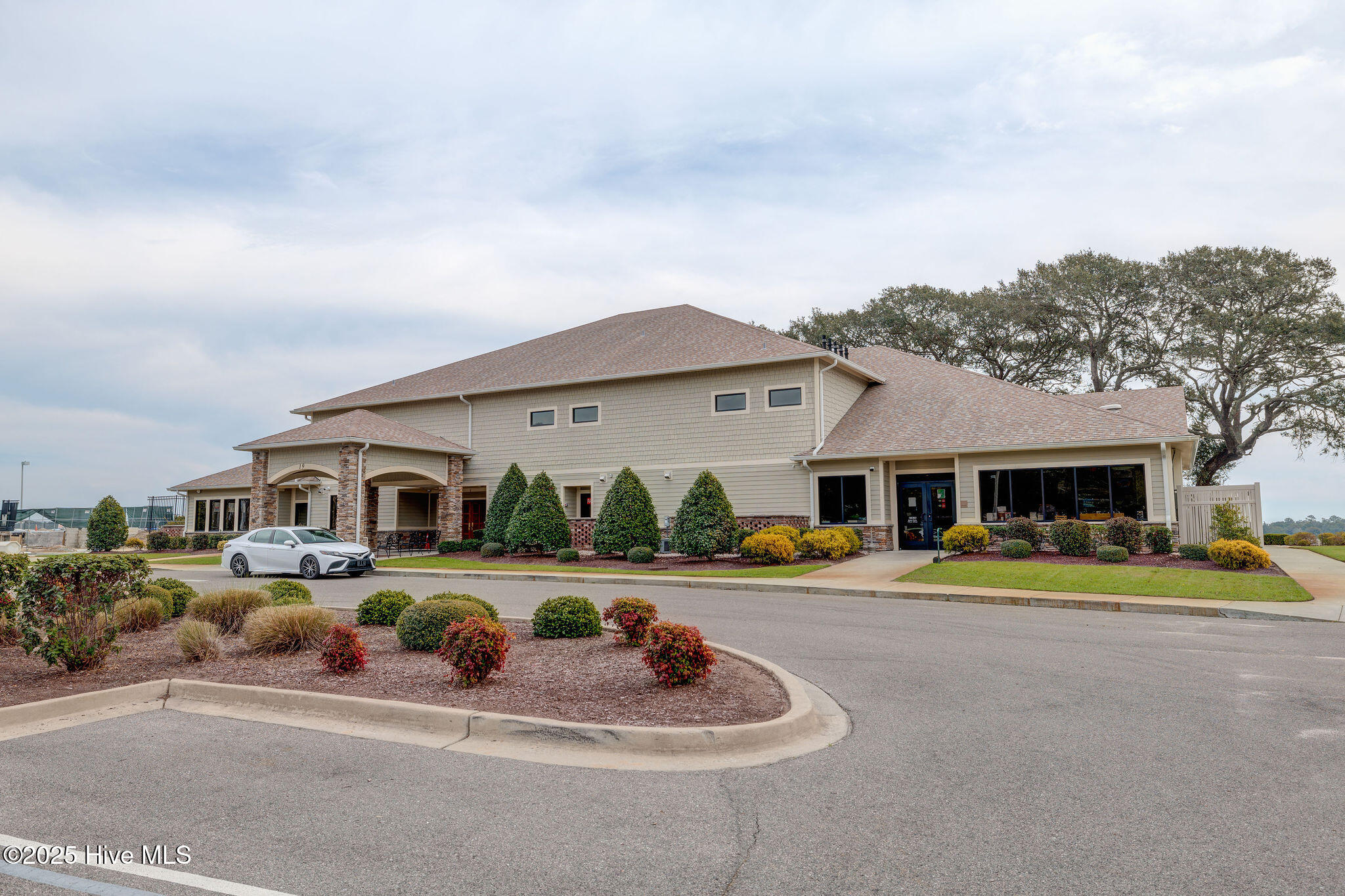 475 Genoes Point Road SW