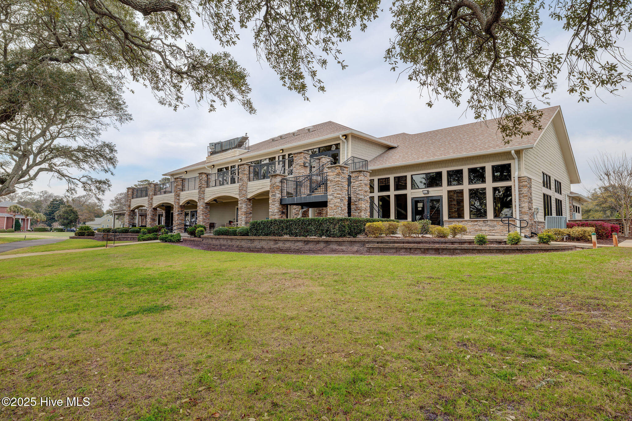 475 Genoes Point Road SW