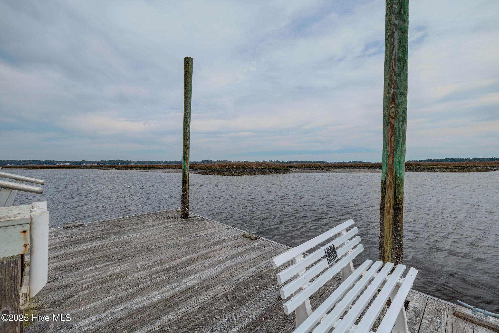 475 Genoes Point Road SW