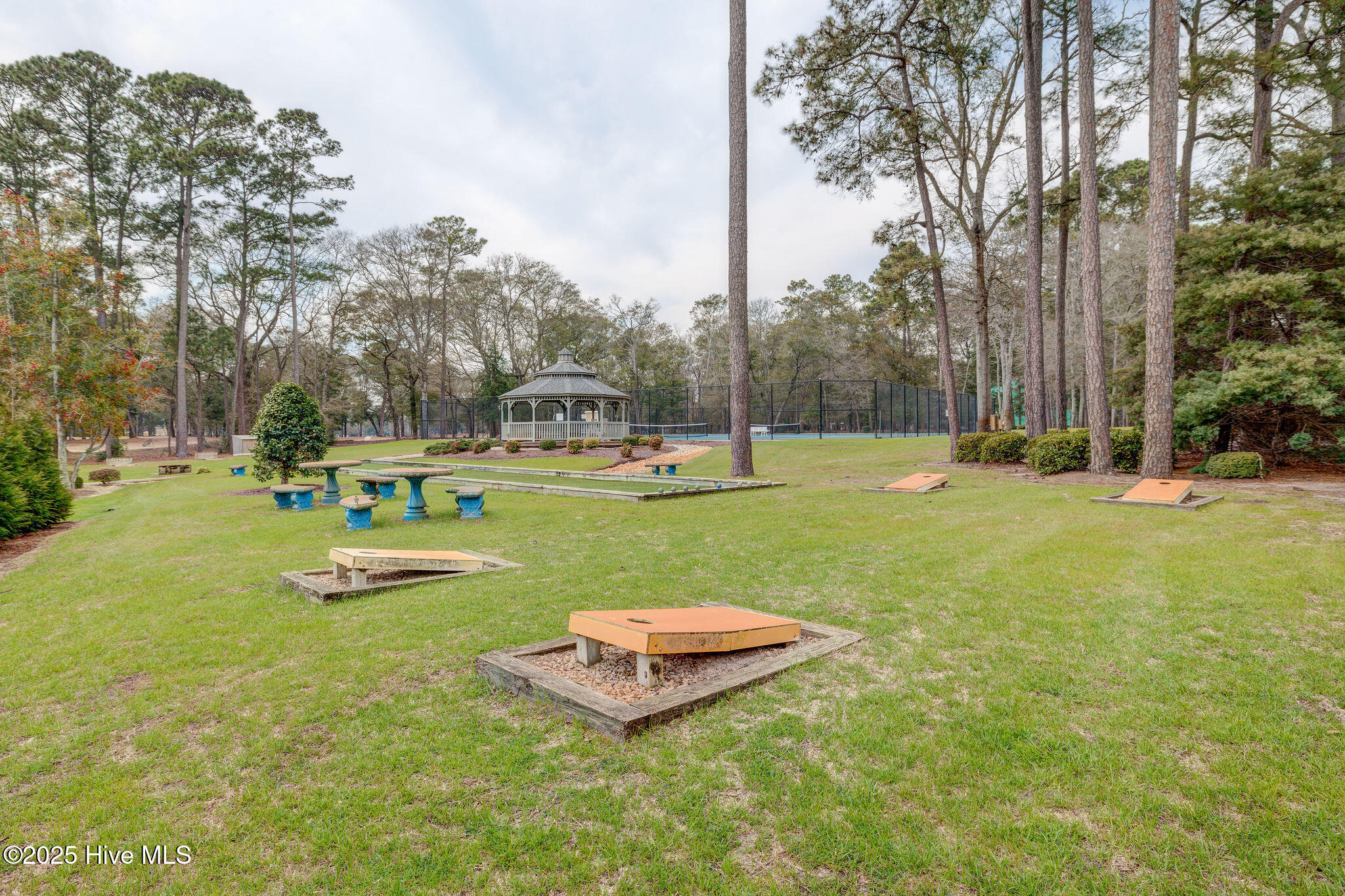 475 Genoes Point Road SW