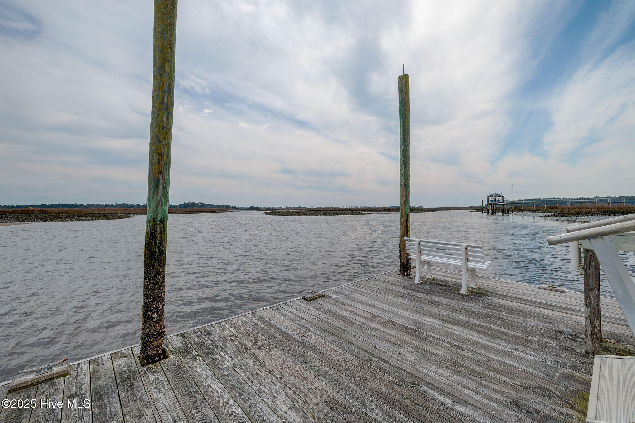 475 Genoes Point Road SW