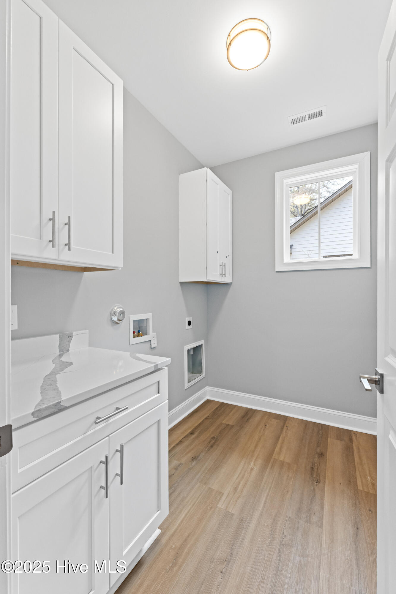 578 Lockwood Court SE