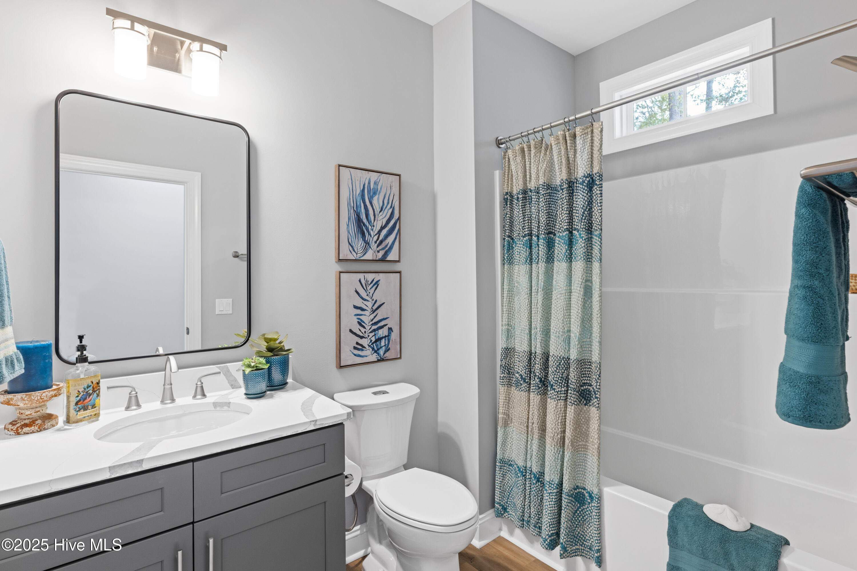 578 Lockwood Court SE