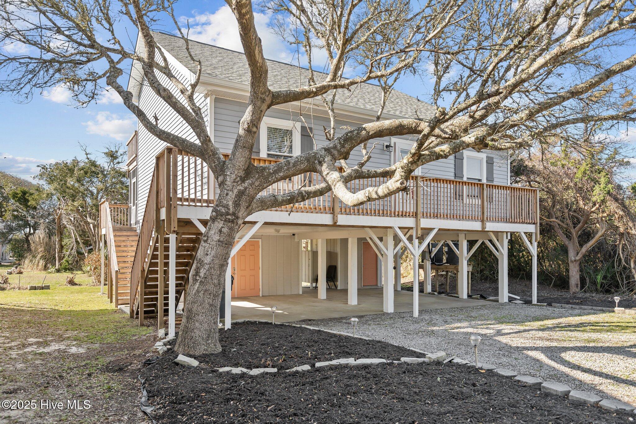 1923 E Pelican Drive