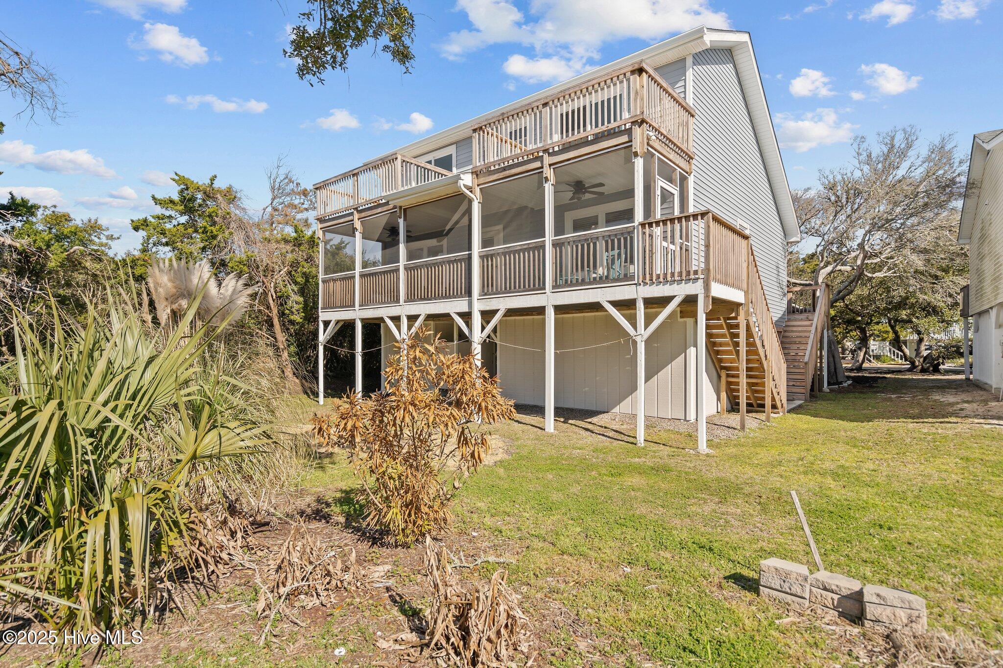 1923 E Pelican Drive