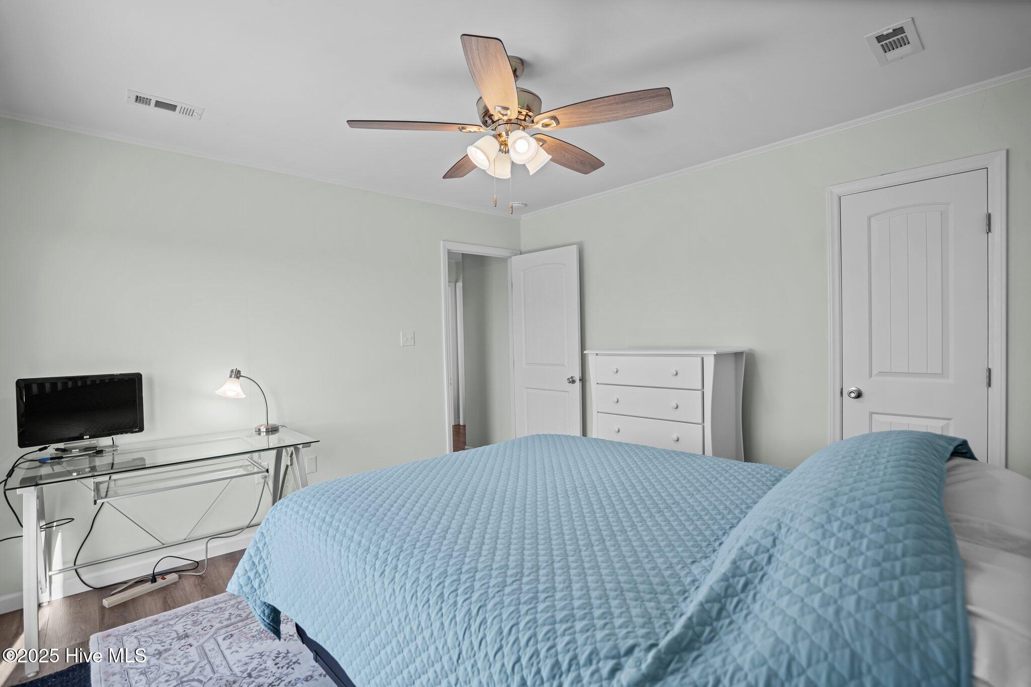 1923 E Pelican Drive