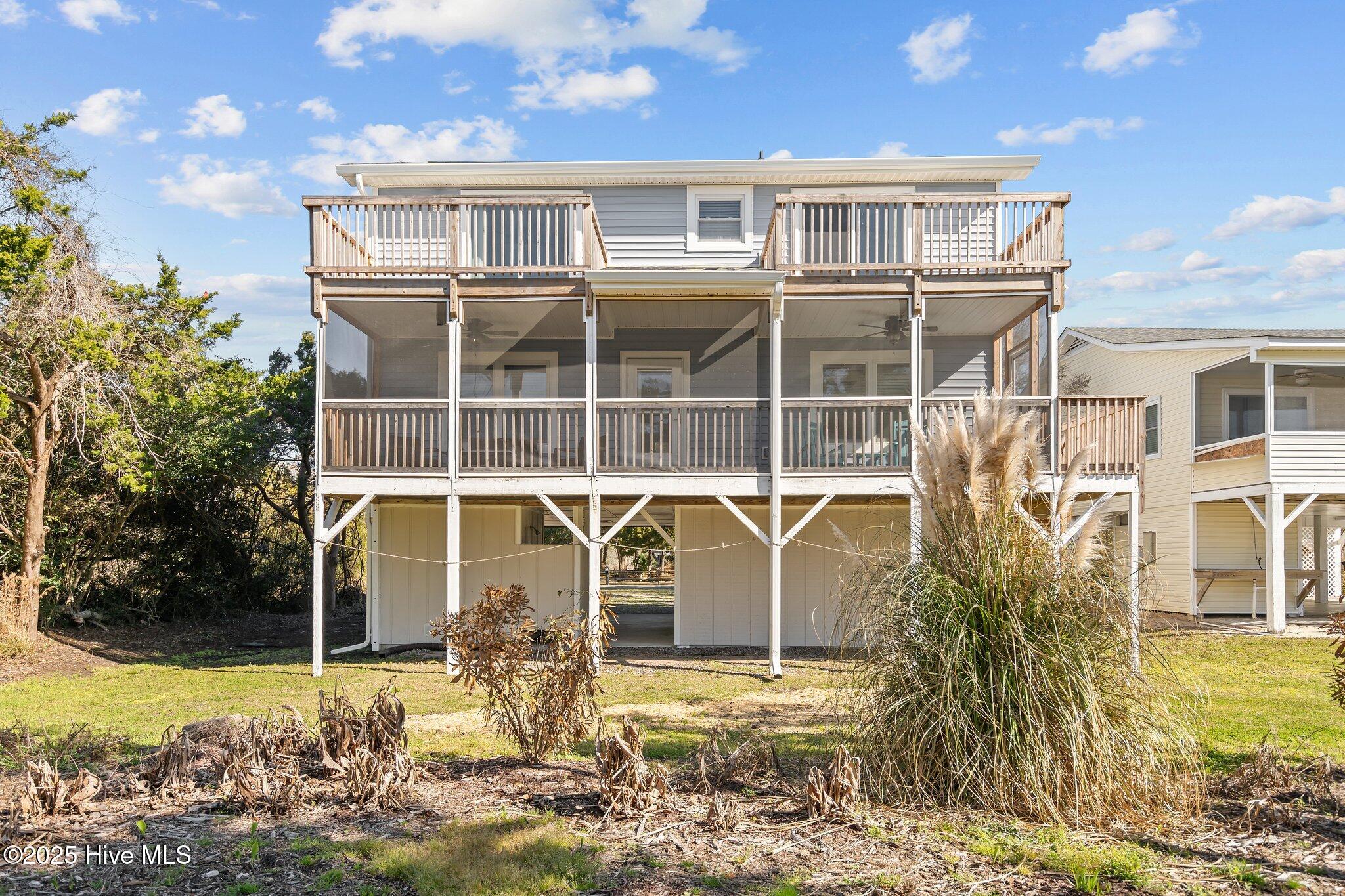 1923 E Pelican Drive