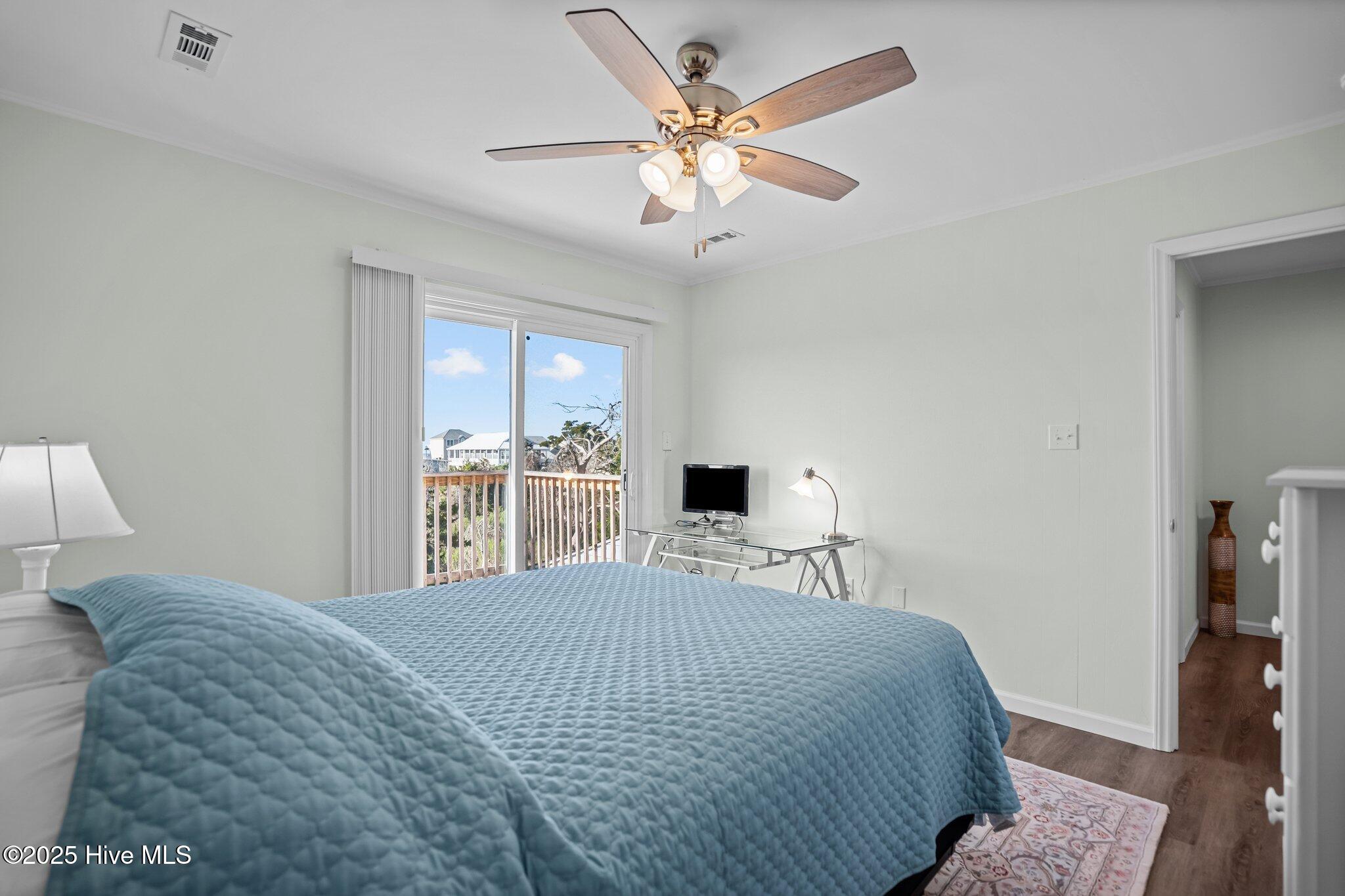 1923 E Pelican Drive