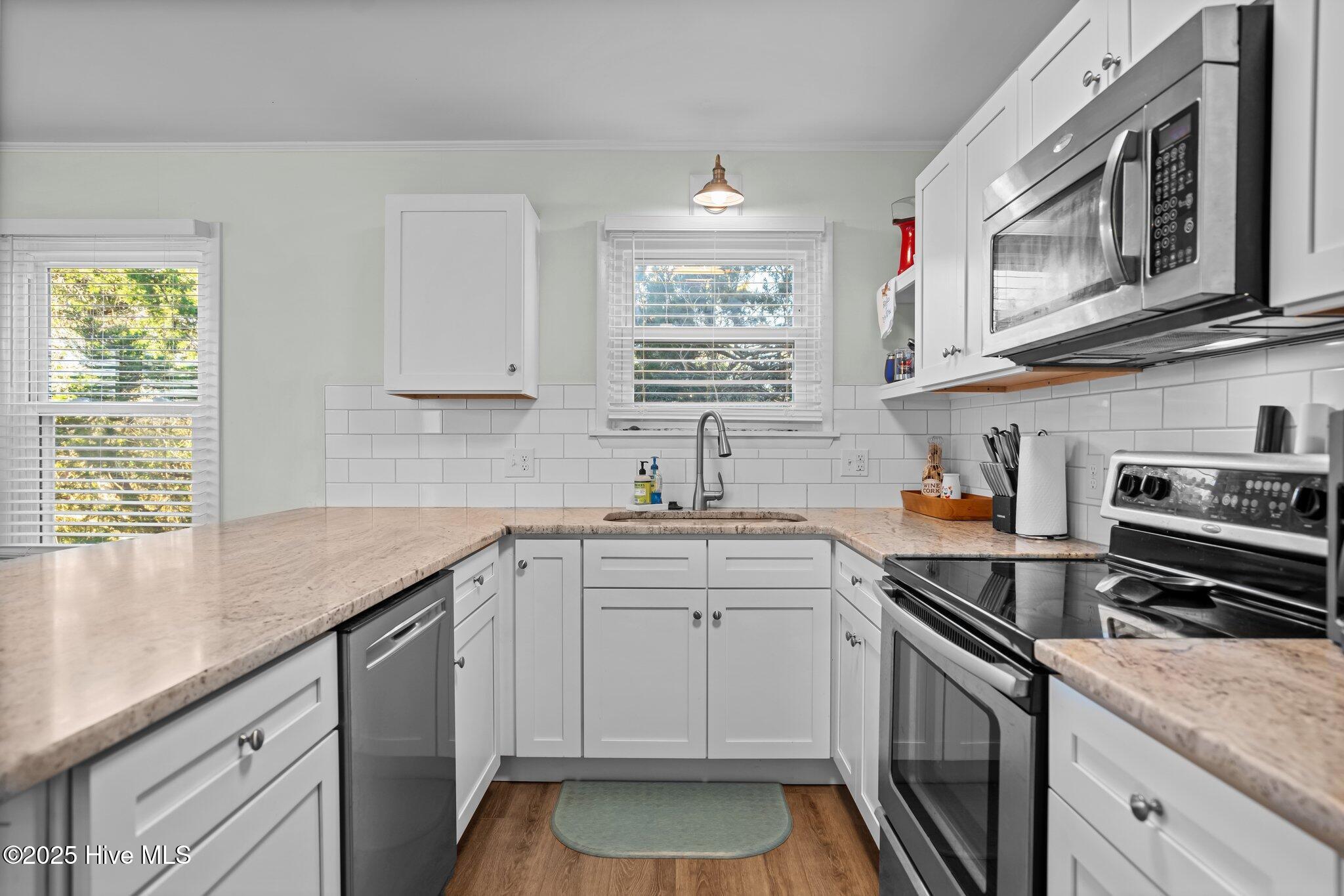 1923 E Pelican Drive