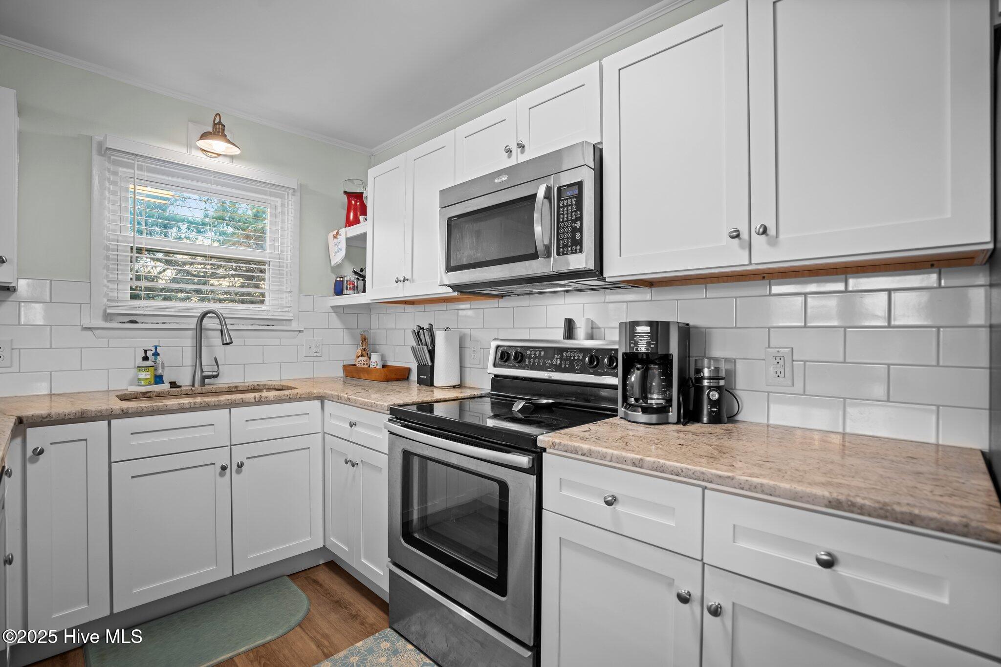 1923 E Pelican Drive