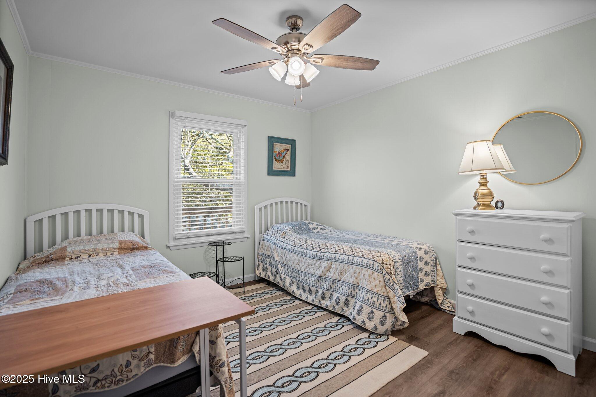 1923 E Pelican Drive